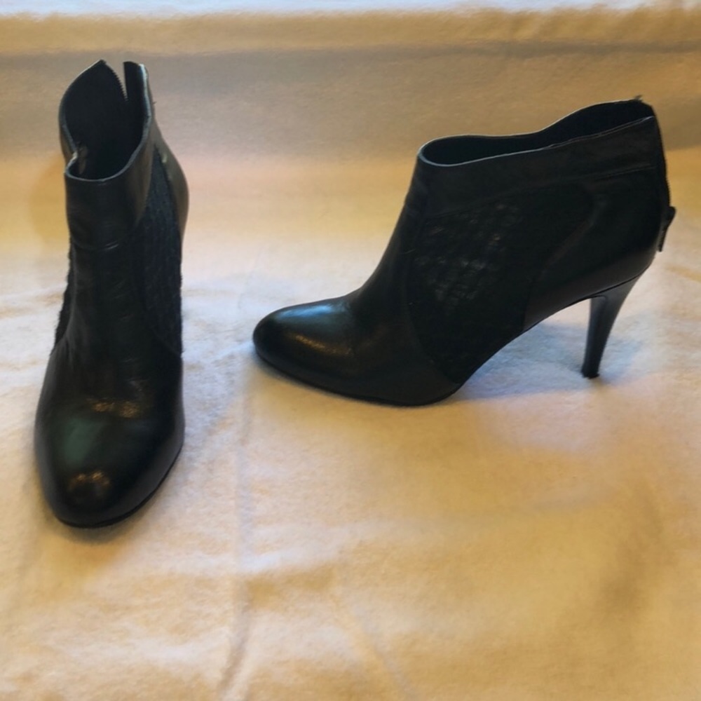 Black Nine West booties